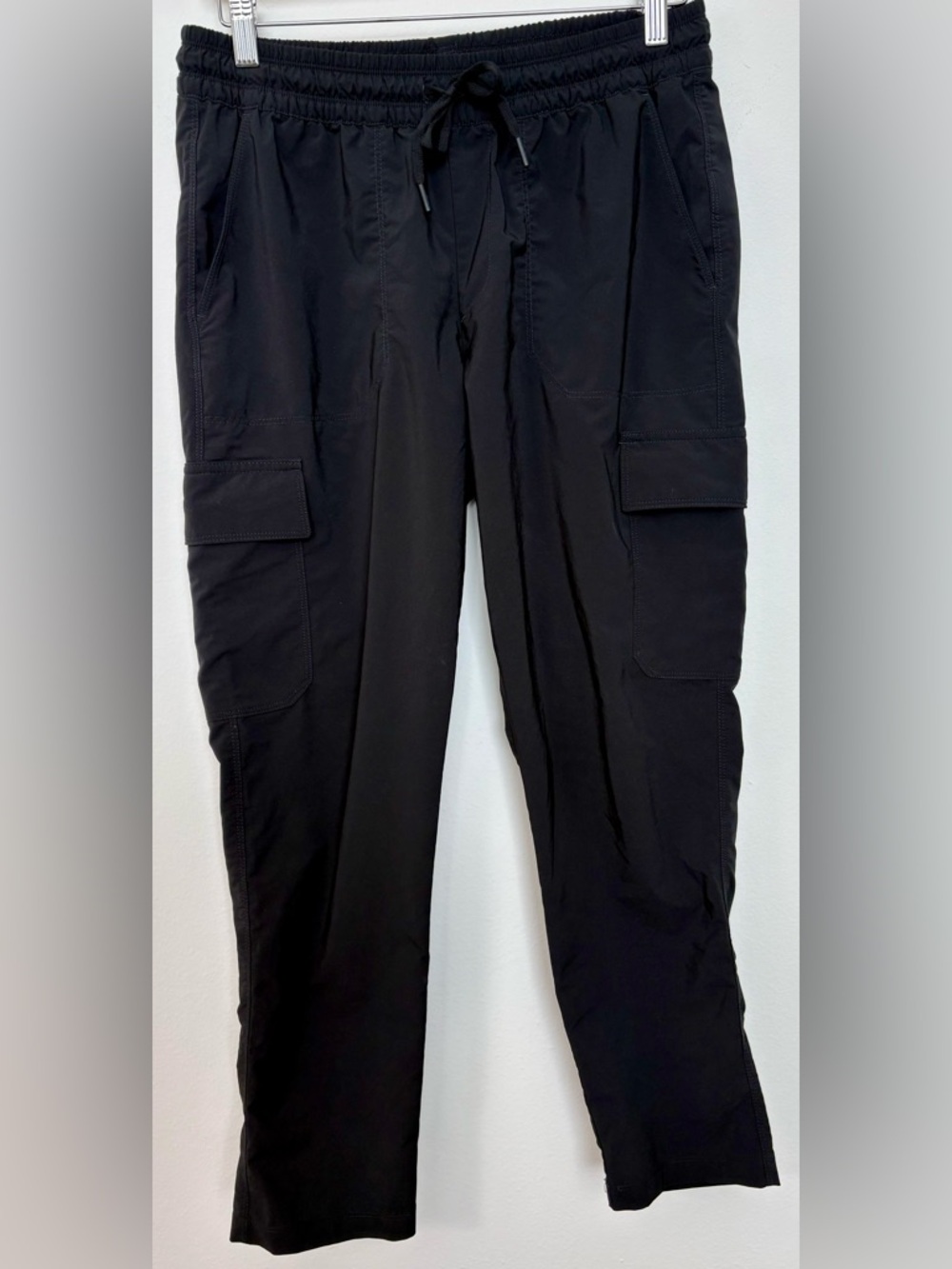 North Face Women’s Black Cargo Straight Leg Elastic Waist Pants Size M Sku#202